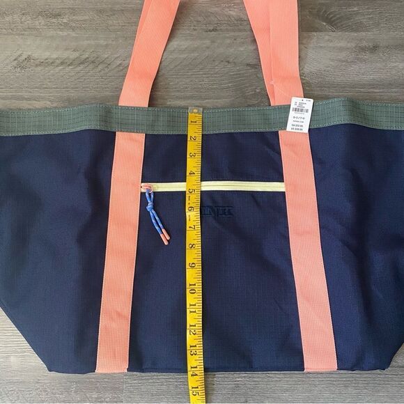 Victoria’s Secret PINK Weekender Tote Bag Zipper Pockets NEW Vacation